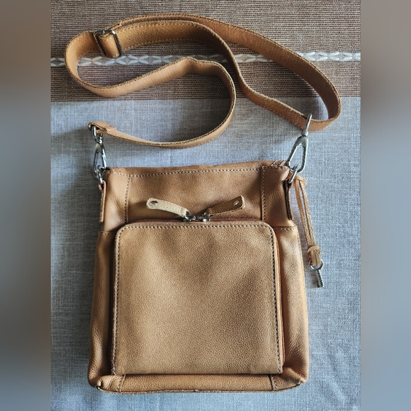NWOT Fossil Leather Crossbody Bag - Picture 2 of 10